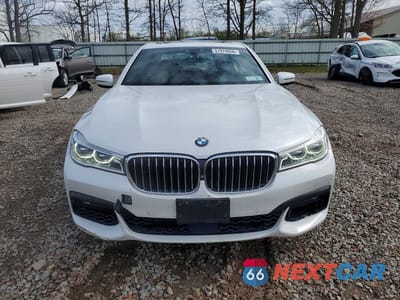 Piąte zdjęcie samochodu w środku: 2016 BMW 750 XI VIN:WBA7F2C56GG415516 - miniatura
