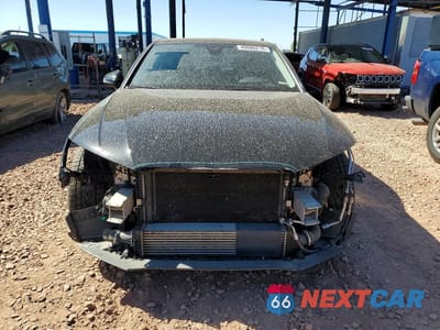 Piąte zdjęcie samochodu w środku: 2017 AUDI A4 PREMIUM VIN:WAUANAF47HN002748 - miniatura