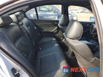 Zdjęcie 10 z 13 samochodu: 2004 BMW 330 I VIN:WBAEV53404KM07858 - miniatura