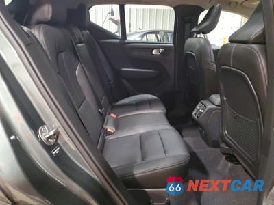 Zdjęcie 11 z 12 samochodu: 2026 VOLVO XC40 CORE VIN:YV4L12UK0T2716467 - miniatura