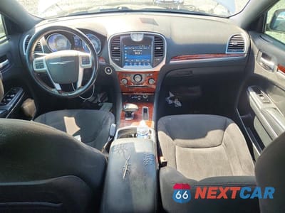 Zdjęcie 8 z 12 samochodu: 2012 CHRYSLER 300 VIN:2C3CCAAG6CH165755 - miniatura