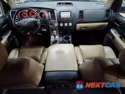 Zdjęcie 8 z 11 samochodu: 2012 TOYOTA TUNDRA CREWMAX SR5 VIN:5TFEY5F15CX132081 - miniatura