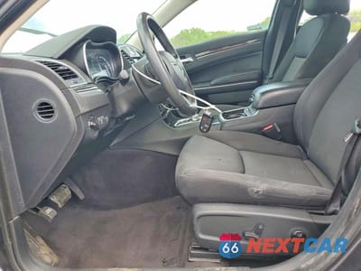 Zdjęcie 7 z 12 samochodu: 2018 CHRYSLER 300 TOURING VIN:2C3CCAAG4JH154217 - miniatura