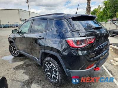 Drugie zdjęcie samochodu z przodu: 2025 JEEP COMPASS TRAILHAWK VIN:3C4NJDDN9ST565837 - miniatura