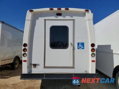 Zdjęcie 6 z 13 samochodu: 2016 FORD E350 SHUTTLE BUS VIN:1FDEE3FL3GDC24131 - miniatura