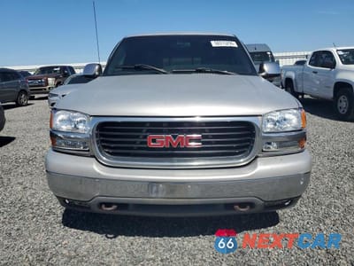 Piąte zdjęcie samochodu w środku: 2001 GMC NEW SIERRA C1500 VIN:2GTEC19V211262271 - miniatura