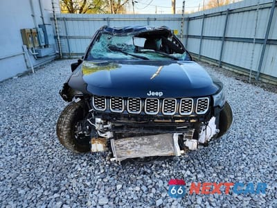 Piąte zdjęcie samochodu w środku: 2026 JEEP COMPASS LIMITED VIN:3C4NJDCN7TT220812 - miniatura