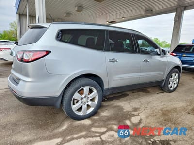 Trzecie zdjęcie samochodu z tyłu: 2017 CHEVROLET TRAVERSE LT VIN:1GNKRGKD9HJ327095 - miniatura