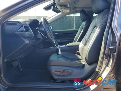 Zdjęcie 7 z 12 samochodu: 2021 TOYOTA CAMRY HYBRID XSE VIN:4T1K31AK3MU565584 - miniatura
