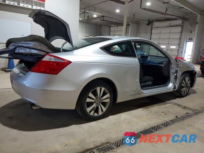 Trzecie zdjęcie samochodu z tyłu: 2010 HONDA ACCORD EX VIN:1HGCS1B75AA001570 - miniatura
