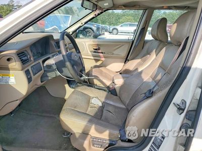 Zdjęcie 7 z 13 samochodu: 1999 VOLVO V70 VIN:YV1LW55A0X2604196 - miniatura