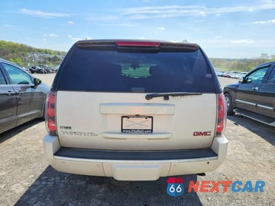 Zdjęcie 6 z 13 samochodu: 2011 GMC YUKON XL DENALI VIN:1GKS2MEF3BR224504 - miniatura