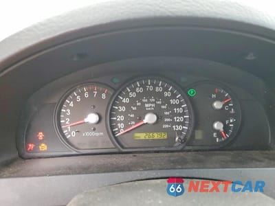 Zdjęcie 9 z 12 samochodu: 2005 KIA SORENTO LX VIN:KNDJC733X55415976 - miniatura