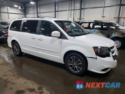 Czwarte zdjęcie samochodu z boku: 2017 DODGE GRAND CARAVAN SXT VIN:2C4RDGCG4HR869327 - miniatura