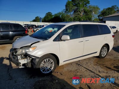 2015 TOYOTA SIENNA XLE PREMIUM 8-PASSENGER 5TDYK3DCXFS623425 - główne zdjęcie licytacji z USA - miniatura