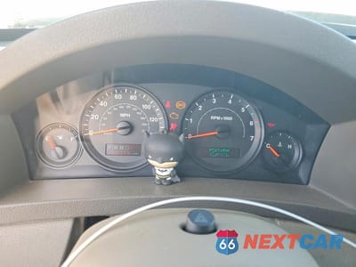 Zdjęcie 9 z 12 samochodu: 2005 JEEP GRAND CHEROKEE LAREDO VIN:1J4GS48K35C510980 - miniatura