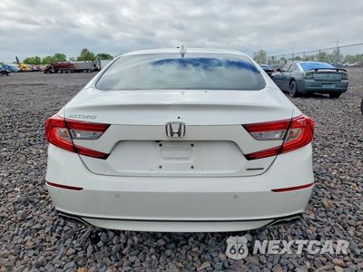 Zdjęcie 6 z 12 samochodu: 2018 HONDA ACCORD TOURING VIN:1HGCV1F9XJA107662 - miniatura