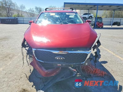 Piąte zdjęcie samochodu w środku: 2017 KIA SORENTO LX V6 VIN:5XYPG4A59HG272709 - miniatura