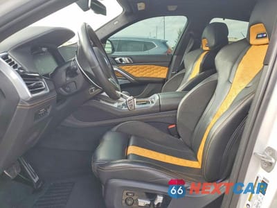 Zdjęcie 7 z 14 samochodu: 2020 BMW X6 M VIN:5YMCY0C09L9B05681 - miniatura