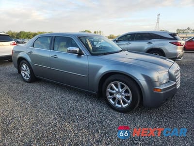 Czwarte zdjęcie samochodu z boku: 2007 CHRYSLER 300 TOURING VIN:2C3KA53G97H888494 - miniatura