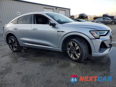 Czwarte zdjęcie samochodu z boku: 2022 AUDI E-TRON SPORTBACK PREMIUM PLUS VIN:WA12AAGE8NB031015 - miniatura