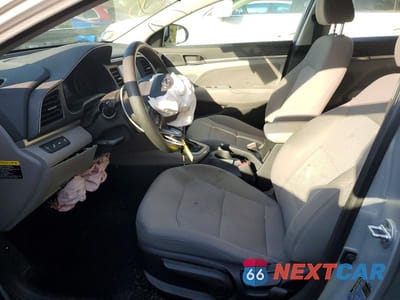 Zdjęcie 7 z 12 samochodu: 2019 HYUNDAI ELANTRA SEL VIN:5NPD84LF4KH415491 - miniatura