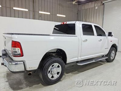 Trzecie zdjęcie samochodu z tyłu: 2020 RAM 2500 BIG HORN VIN:3C6UR5DJ1LG139844 - miniatura