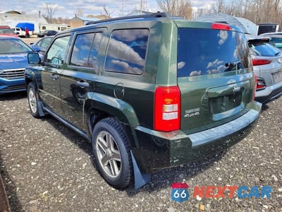 Trzecie zdjęcie samochodu z tyłu: 2007 JEEP PATRIOT SPORT VIN:1J8FF28W97D392209 - miniatura