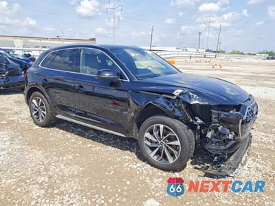 Czwarte zdjęcie samochodu z boku: 2021 AUDI Q5 PREMIUM PLUS VIN:WA1BAAFY6M2073581 - miniatura