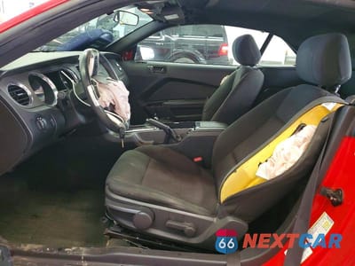 Zdjęcie 7 z 13 samochodu: 2014 FORD MUSTANG VIN:1ZVBP8EMXE5272285 - miniatura