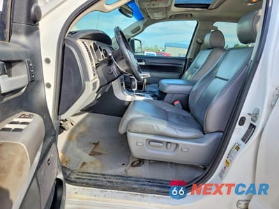 Zdjęcie 7 z 11 samochodu: 2008 TOYOTA TUNDRA CREWMAX LIMITED VIN:5TBDV58138S493803 - miniatura