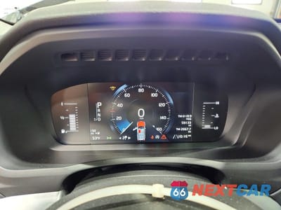Zdjęcie 9 z 14 samochodu: 2018 VOLVO XC90 T5 VIN:YV4102PK9J1343969 - miniatura