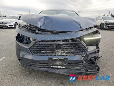 Piąte zdjęcie samochodu w środku: 2023 HONDA ACCORD EX VIN:1HGCY1F37PA032561 - miniatura