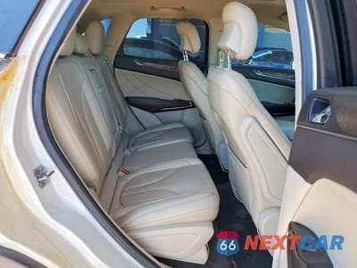 Zdjęcie 11 z 13 samochodu: 2017 LINCOLN MKC RESERVE VIN:5LMCJ3C94HUL00336 - miniatura