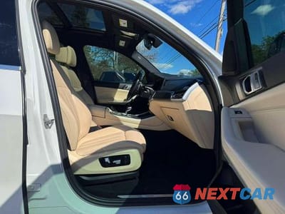 Piąte zdjęcie samochodu w środku: 2022 BMW X5 XDRIVE45E VIN:5UXTA6C04N9L68224 - miniatura