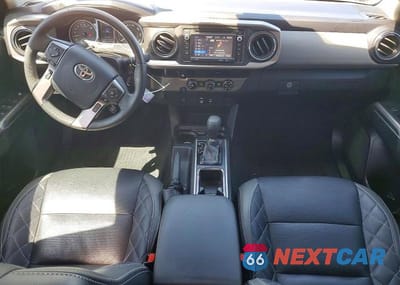 Zdjęcie 8 z 12 samochodu: 2018 TOYOTA TACOMA SR5 V6 VIN:5TFAZ5CN8JX071101 - miniatura