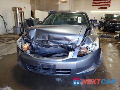 Piąte zdjęcie samochodu w środku: 2010 HONDA ACCORD LXP VIN:1HGCP2F41AA039790 - miniatura