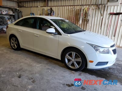 Czwarte zdjęcie samochodu z boku: 2014 CHEVROLET CRUZE LT VIN:1G1PE5SB3E7386528 - miniatura