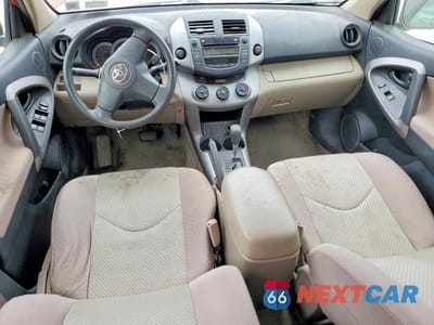 Zdjęcie 8 z 13 samochodu: 2006 TOYOTA RAV4 BASE VIN:JTMZD33V265022050 - miniatura