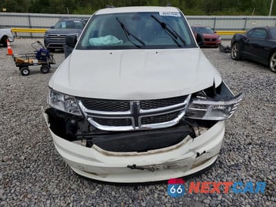 Piąte zdjęcie samochodu w środku: 2018 DODGE JOURNEY SE VIN:3C4PDCAB3JT529709 - miniatura