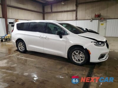 Czwarte zdjęcie samochodu z boku: 2025 CHRYSLER PACIFICA SELECT VIN:2C4RC1BG2SR512656 - miniatura