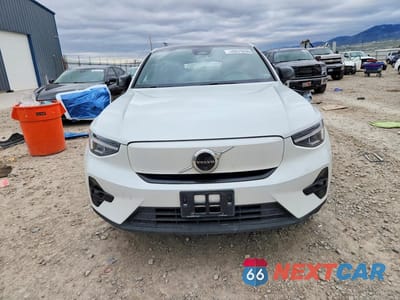 Piąte zdjęcie samochodu w środku: 2023 VOLVO C40 RECHARGE PLUS VIN:YV4ED3GL7P2053639 - miniatura