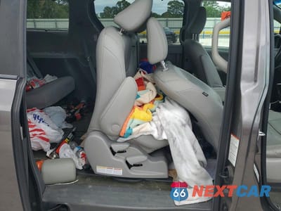 Zdjęcie 11 z 13 samochodu: 2017 TOYOTA SIENNA XLE 8-PASSENGER VIN:5TDYZ3DC3HS812741 - miniatura