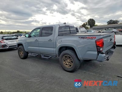 Drugie zdjęcie samochodu z przodu: 2018 TOYOTA TACOMA SR V6 VIN:5TFCZ5ANXJX130421 - miniatura