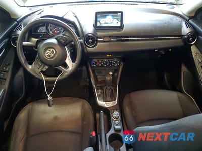 Zdjęcie 8 z 12 samochodu: 2017 TOYOTA YARIS IA BASE VIN:3MYDLBYV0HY172102 - miniatura