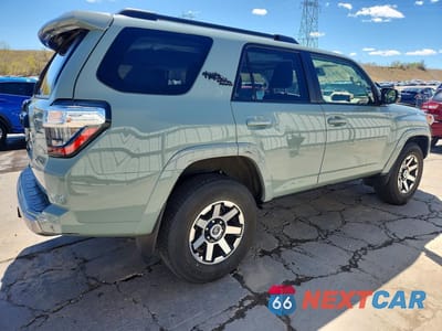 Trzecie zdjęcie samochodu z tyłu: 2022 TOYOTA 4RUNNER TRD OFF-ROAD PREMIUM VIN:JTERU5JRXN6000710 - miniatura