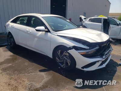 Czwarte zdjęcie samochodu z boku: 2025 HYUNDAI ELANTRA LIMITED VIN:KMHLP4DG4SU055887 - miniatura