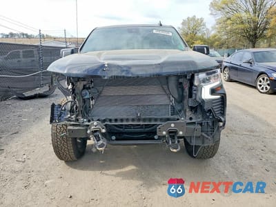 Piąte zdjęcie samochodu w środku: 2026 CHEVROLET SILVERADO K1500 RST VIN:2GCUKEED9T1140724 - miniatura