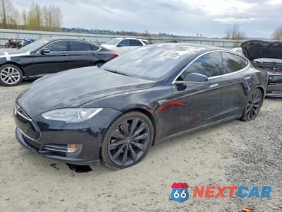 2015 TESLA MODEL S 5YJSA1E23FF116082 - główne zdjęcie licytacji z USA - miniatura