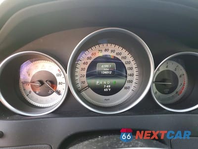 Zdjęcie 9 z 13 samochodu: 2014 MERCEDES-BENZ C 250 VIN:WDDGF4HB9EA930061 - miniatura